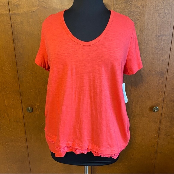 Westbound Tops - 🎄WESTBOUND plus size short sleeve tee with lace